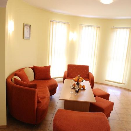 Family Hotel Papi Razlog Extérieur photo