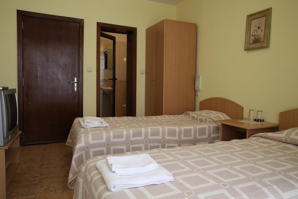 Family Hotel Papi Razlog Chambre photo