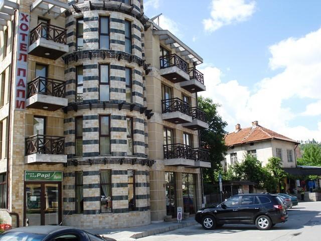 Family Hotel Papi Razlog Extérieur photo