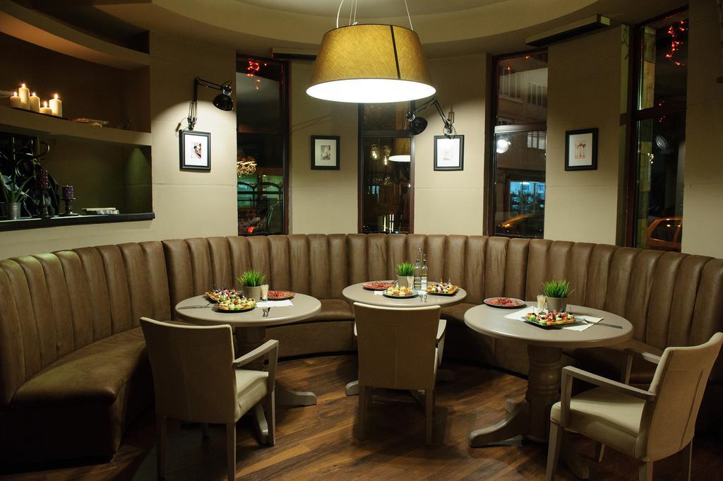 Family Hotel Papi Razlog Extérieur photo